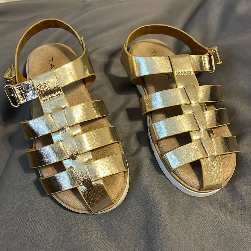 Tahari girls sandals